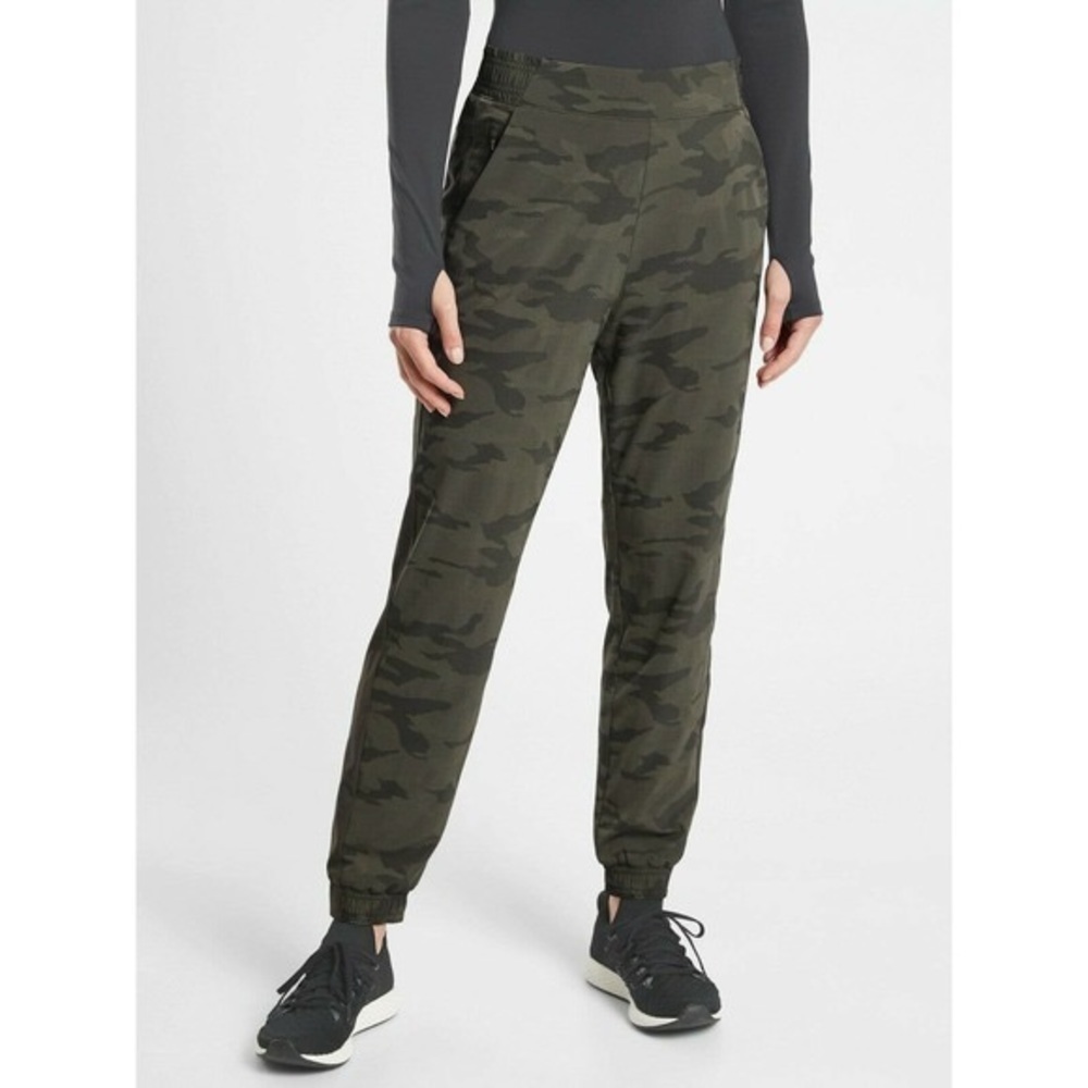 Athleta Brooklyn Textured Lined Camo Jogger Pants Green Size 8